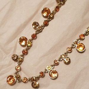 NWT Varying Shades of Topaz Necklace